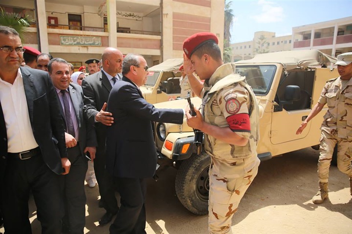بالصور.. محافظ كفر الشيخ: أنزل شارك دي بلدك