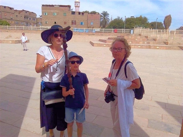 سوهاج تستقبل 267 سائح أجنبي لزيارة المتحف والمعالم الأثرية 