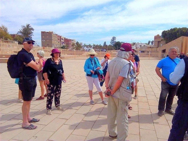 سوهاج تستقبل 267 سائح أجنبي لزيارة المتحف والمعالم الأثرية 