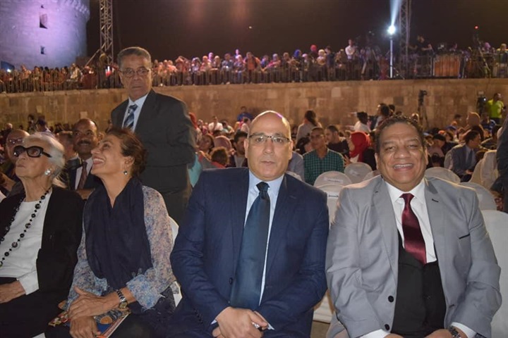 مهرجان الطبول الدولي يكرم المخرج د. عادل عبده 