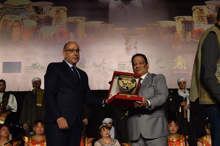 مهرجان الطبول الدولي يكرم المخرج د. عادل عبده مهرجان الطبول الدولي يكرم المخرج د. عادل عبده