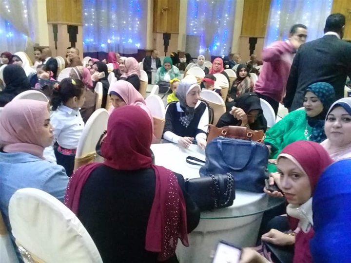 نقيب المعلمين التونسي يكرم معلمي بورسعيد ويقوم بعمل جولة حرة بالمحافظة