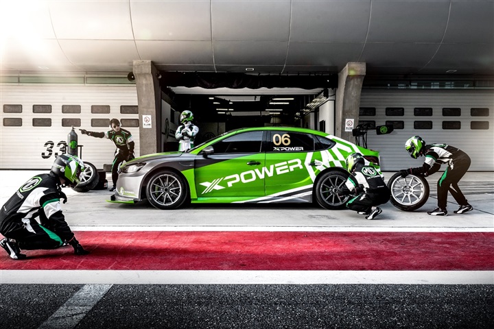 "سايك موتور" تعلِن عن عودة MG إلى عالم رياضة السيارات مع قسم MG XPOWER الجديد "سايك موتور" تعلِن عن عودة MG إلى عالم رياضة السيارات مع قسم MG XPOWER الجديد