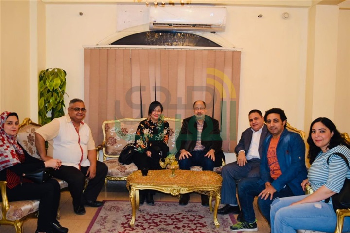 انتصار عبد الفتاح ونخبة من الصحفيين في ختام فرقة رضا للفنون الشعبية والاستعراضيه انتصار عبد الفتاح ونخبة من الصحفيين في ختام فرقة رضا للفنون الشعبية والاستعراضيه