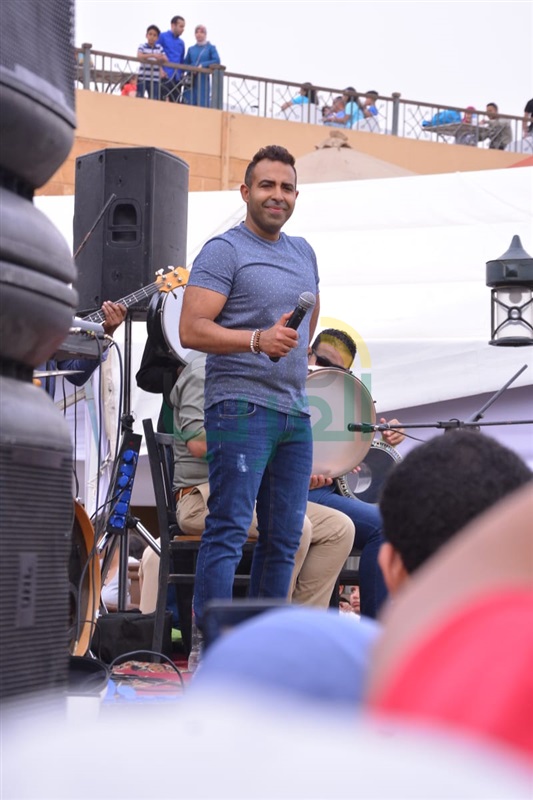 بالصور.. محمد عدوية يشعل شم النسيم في مصر الجديدة بالصور.. محمد عدوية يشعل شم النسيم في مصر الجديدة