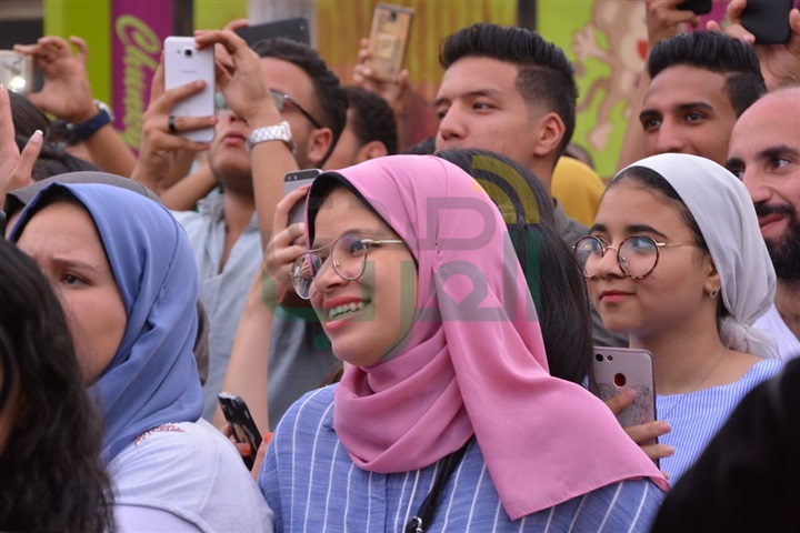 بالصور.. محمد عدوية يشعل شم النسيم في مصر الجديدة 