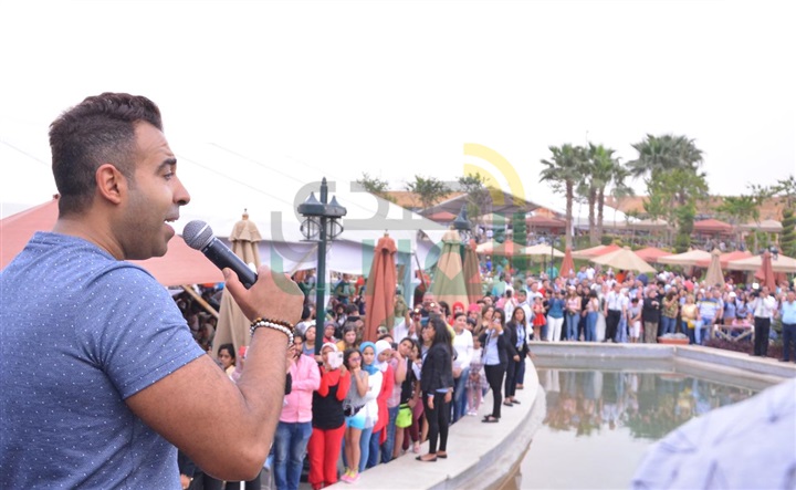 بالصور.. محمد عدوية يشعل شم النسيم في مصر الجديدة بالصور.. محمد عدوية يشعل شم النسيم في مصر الجديدة