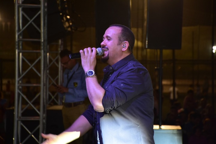 بالصور.. هشام عباس يتألق بحفل ربيع جماهيري في أكتوبر بالصور.. هشام عباس يتألق بحفل ربيع جماهيري في أكتوبر