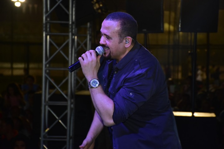 بالصور.. هشام عباس يتألق بحفل ربيع جماهيري في أكتوبر بالصور.. هشام عباس يتألق بحفل ربيع جماهيري في أكتوبر