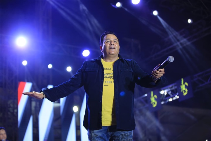 محمد فؤاد يتألق في حفل شم النسيم بالقاهرة الجديدة محمد فؤاد يتألق في حفل شم النسيم بالقاهرة الجديدة