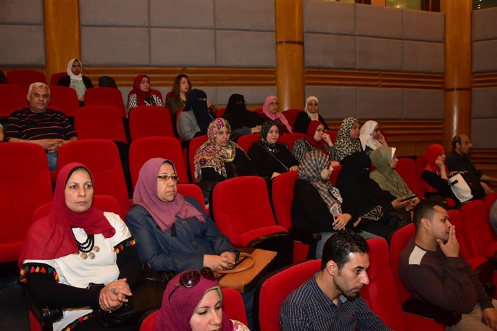 بالصور.. بدء افتتاح الجلسة الأولي من مؤتمر "الفن الإفريقي أيقونة الإبداع الإنساني" بأكاديمية الفنون بالصور.. بدء افتتاح الجلسة الأولي من مؤتمر "الفن الإفريقي أيقونة الإبداع الإنساني" بأكاديمية الفنون
