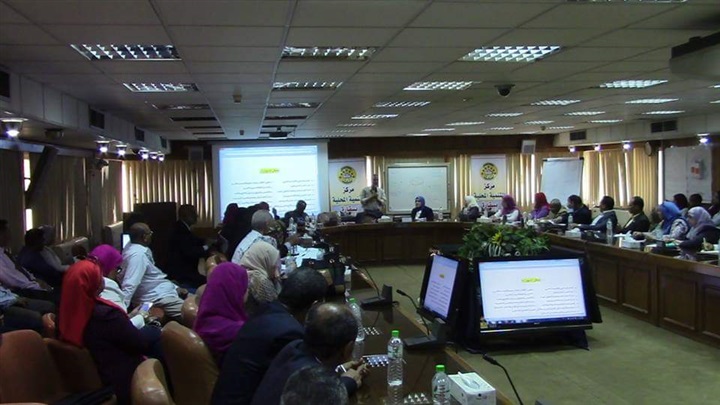 دورات قادة المستقبل فى المحافظات والحاصلين على ماجستير إدارة الأعمال وخريجى البرنامج الرئاسى 