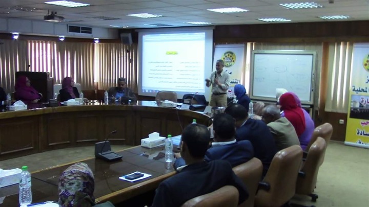 دورات قادة المستقبل فى المحافظات والحاصلين على ماجستير إدارة الأعمال وخريجى البرنامج الرئاسى 