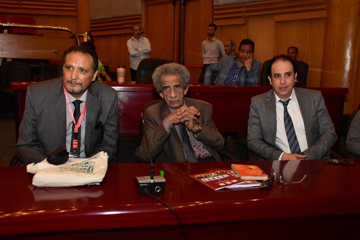 "الألات الموسيقية الأفريقية" بالجلسة الثانية لمؤتمر "الفن الإفريقي.. أيقونة الابداع الإنساني" "الألات الموسيقية الأفريقية" بالجلسة الثانية لمؤتمر "الفن الإفريقي.. أيقونة الابداع الإنساني"