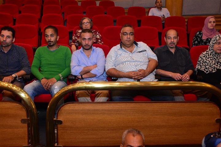 "الألات الموسيقية الأفريقية" بالجلسة الثانية لمؤتمر "الفن الإفريقي.. أيقونة الابداع الإنساني" "الألات الموسيقية الأفريقية" بالجلسة الثانية لمؤتمر "الفن الإفريقي.. أيقونة الابداع الإنساني"