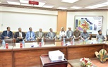 محافظ أسيوط ورئيس الجامعة يتفقدان مبنى مدرسة التعليم الأساسي ومركز الشباب المصغر بمنطقة التوسعات 