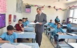 محافظ أسيوط يتفقد بعض لجان امتحانات الشهادة الإعدادية  