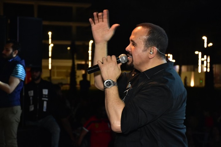 بالصور .. هشام عباس يتالق بحفل ربيع جماهيري بورتو سعيد بالصور .. هشام عباس يتالق بحفل ربيع جماهيري بورتو سعيد 