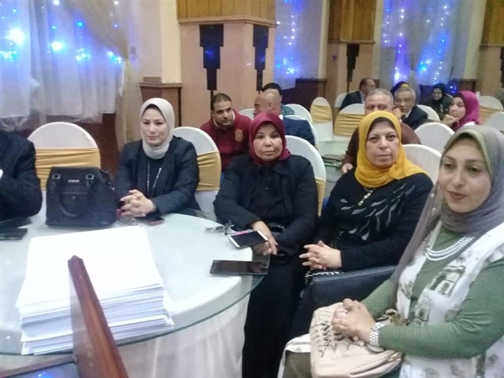 نقيب المعلمين التونسي يكرم معلمي بورسعيد ويقوم بعمل جولة حرة بالمحافظة
