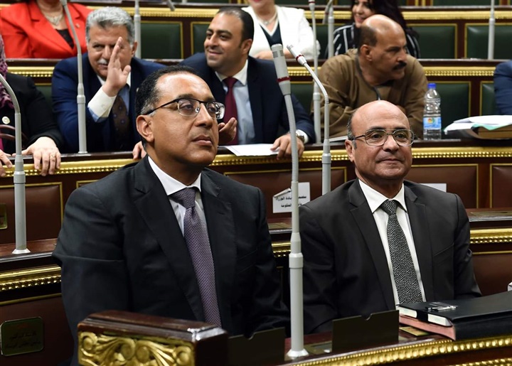 رئيس الوزراء: ما حققناه يثير قوى الظلام فى الداخل والخارج لتدبر المكائد التى يستهدفون بها تدمير انجازاتنا