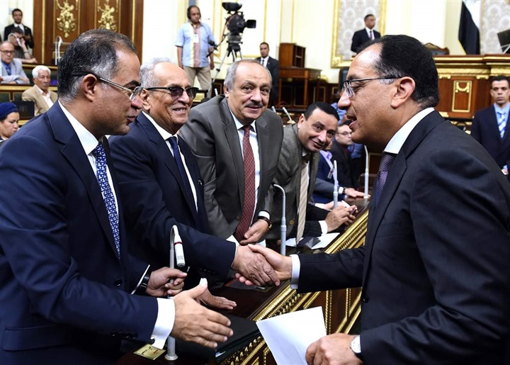 رئيس الوزراء: ما حققناه يثير قوى الظلام فى الداخل والخارج لتدبر المكائد التى يستهدفون بها تدمير انجازاتنا
