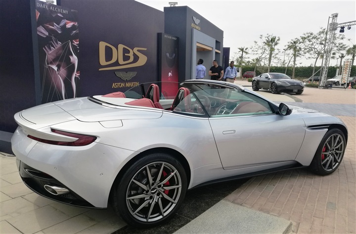 عز العرب تطلق آستون مارتن (DBS Superleggera) بالسوق المصرية عز العرب تطلق آستون مارتن (DBS Superleggera) بالسوق المصرية