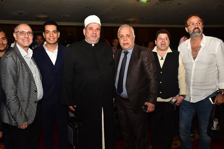 بالصور.. عروض أزياء وتكريمات ومعارض بختام اليوم الأول لمؤتمر "الفن الافريقي أيقونة الابداع الإنساني" بالصور.. عروض أزياء وتكريمات ومعارض بختام اليوم الأول لمؤتمر "الفن الافريقي أيقونة الابداع الإنساني"