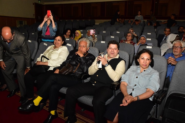 بالصور.. عروض أزياء وتكريمات ومعارض بختام اليوم الأول لمؤتمر "الفن الافريقي أيقونة الابداع الإنساني" بالصور.. عروض أزياء وتكريمات ومعارض بختام اليوم الأول لمؤتمر "الفن الافريقي أيقونة الابداع الإنساني"