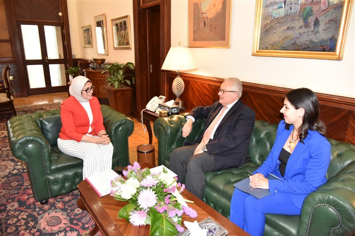 وزيرة الصحة تستقبل السفير الإيطالي لتعزيز سبل التعاون بين البلدين في المجال الصحي وزيرة الصحة تستقبل السفير الإيطالي لتعزيز سبل التعاون بين البلدين في المجال الصحي