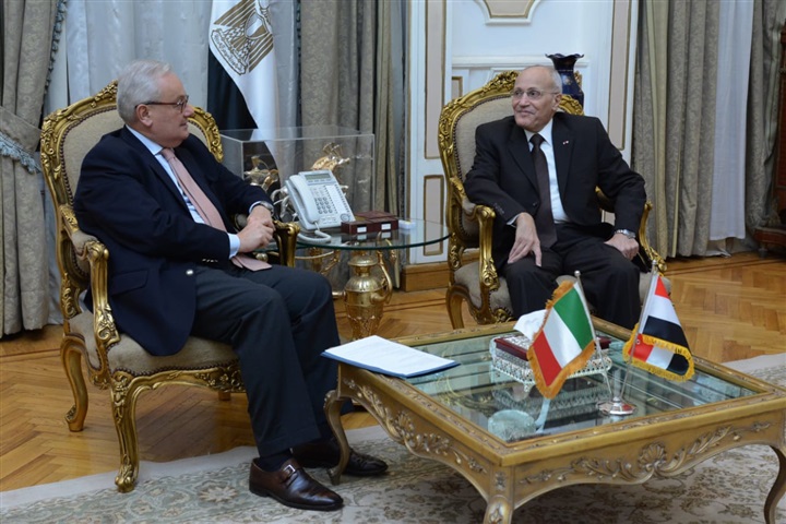 "العصار" يستقبل السفير الإيطالي بالقاهرة لبحث سبل التعاون المشترك