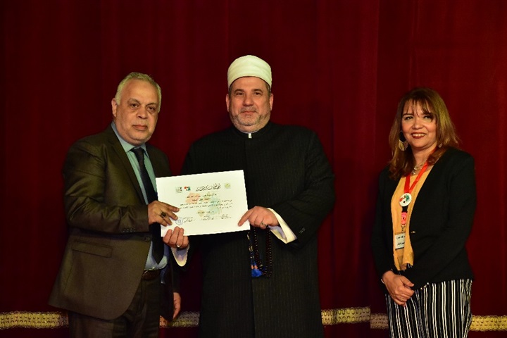 بالصور.. عروض أزياء وتكريمات ومعارض بختام اليوم الأول لمؤتمر "الفن الافريقي أيقونة الابداع الإنساني" بالصور.. عروض أزياء وتكريمات ومعارض بختام اليوم الأول لمؤتمر "الفن الافريقي أيقونة الابداع الإنساني"
