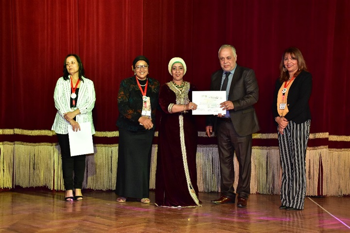 بالصور.. عروض أزياء وتكريمات ومعارض بختام اليوم الأول لمؤتمر "الفن الافريقي أيقونة الابداع الإنساني" بالصور.. عروض أزياء وتكريمات ومعارض بختام اليوم الأول لمؤتمر "الفن الافريقي أيقونة الابداع الإنساني"