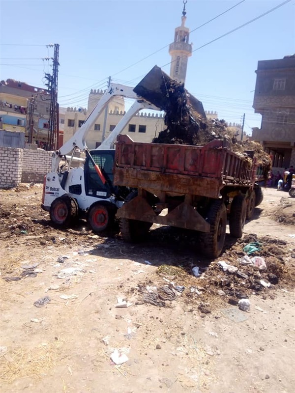 بالصور.. رفع 70 طن قمامة في حملة نظافة موسعة بالحامول 