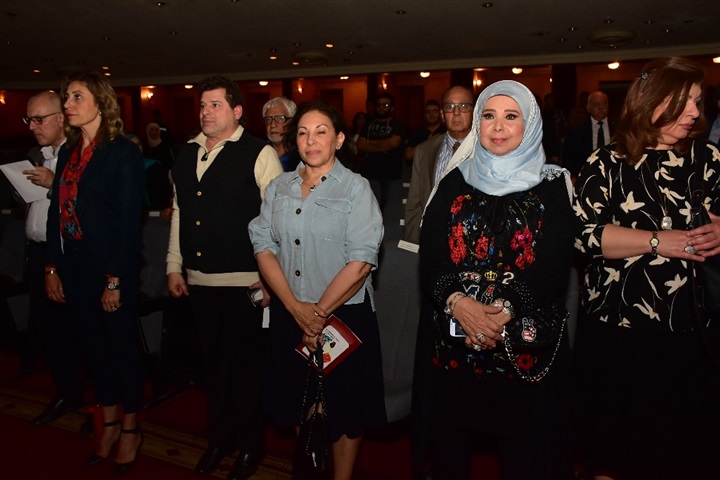 بالصور.. عروض أزياء وتكريمات ومعارض بختام اليوم الأول لمؤتمر "الفن الافريقي أيقونة الابداع الإنساني" بالصور.. عروض أزياء وتكريمات ومعارض بختام اليوم الأول لمؤتمر "الفن الافريقي أيقونة الابداع الإنساني"
