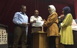 بالصور..وكيل وزارة التعليم بقنا يُكرم الطلاب المتميزين والأخصائي المتميز والمثالي 