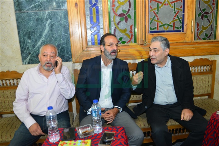 بالصور.. أشرف زكى ويسرا اللوزي ونجوم الفن في عزاء محسنة توفيق بالصور.. أشرف زكى ويسرا اللوزي ونجوم الفن في عزاء محسنة توفيق