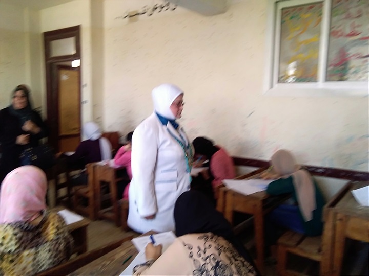 بالصور.. استبعاد رئيسي لجنتين و7 مراقبين وتصحيح أوراق إعدادية بيلا في كفرالشيخ