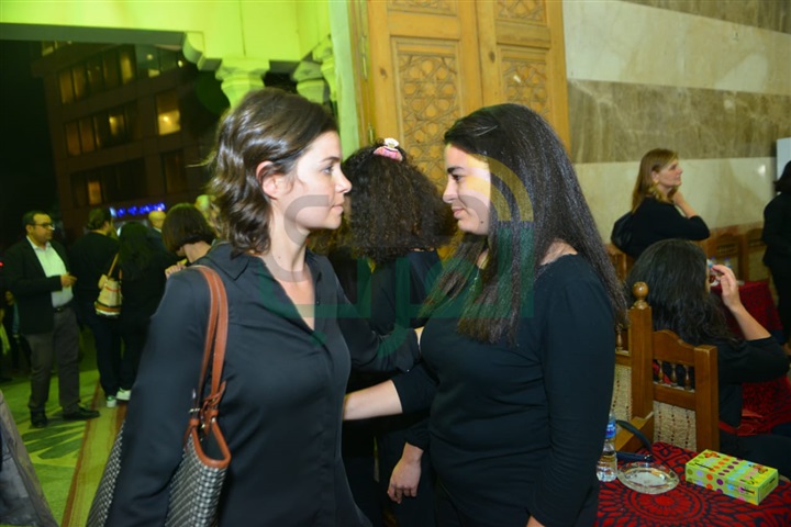 بالصور.. أشرف زكى ويسرا اللوزي ونجوم الفن في عزاء محسنة توفيق بالصور.. أشرف زكى ويسرا اللوزي ونجوم الفن في عزاء محسنة توفيق