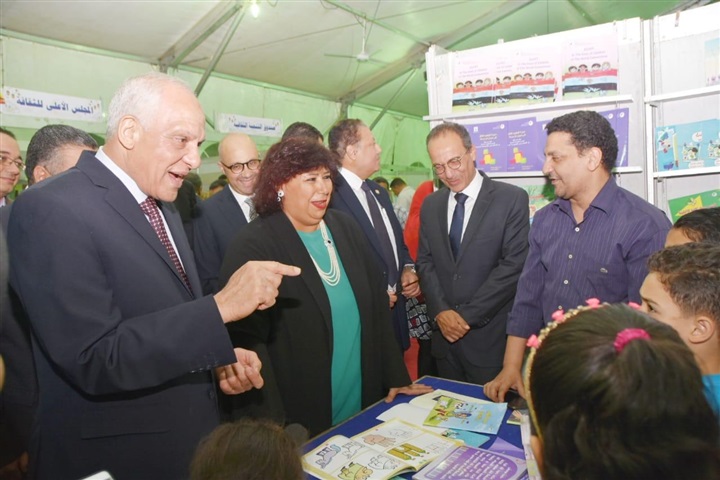 بالصور.. الكتاب علي المائدة الثقافية في رمضان بالصور.. الكتاب علي المائدة الثقافية في رمضان