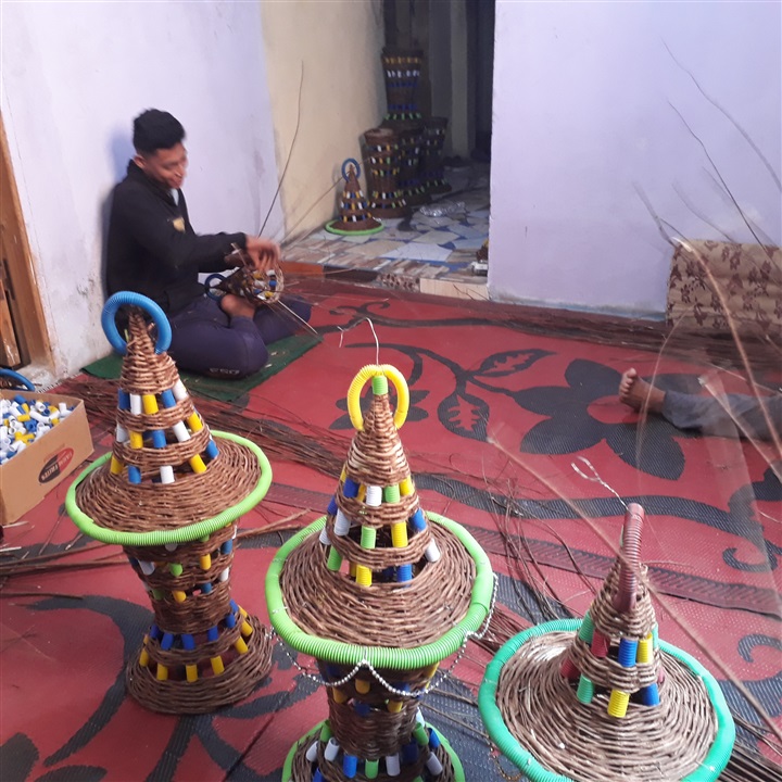 "صدى العرب" يلتقى بأول صانع فوانيس رمضان من أعواد تمر حنة بطوخ