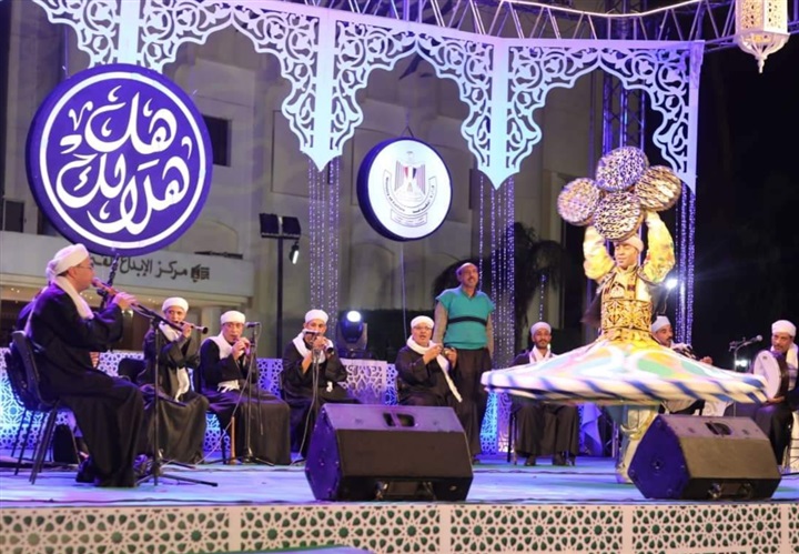 بالصور.. "القومية للموسيقى الشعبية" تحيى الليلة الرابعة لبرنامج "هل هلالك" بالصور.. "القومية للموسيقى الشعبية" تحيى الليلة الرابعة لبرنامج "هل هلالك"