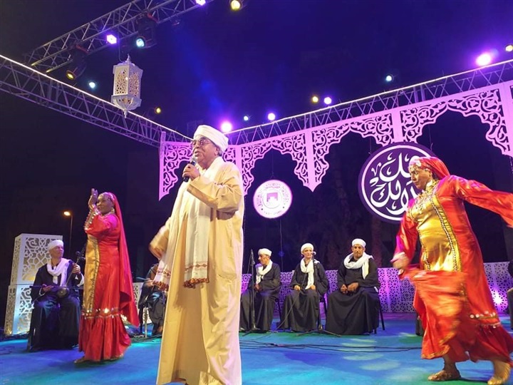بالصور.. "القومية للموسيقى الشعبية" تحيى الليلة الرابعة لبرنامج "هل هلالك" بالصور.. "القومية للموسيقى الشعبية" تحيى الليلة الرابعة لبرنامج "هل هلالك"