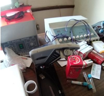 بالصور.. إغلاق 6 مراكز طبية تعمل بدون ترخيص بالمرج 