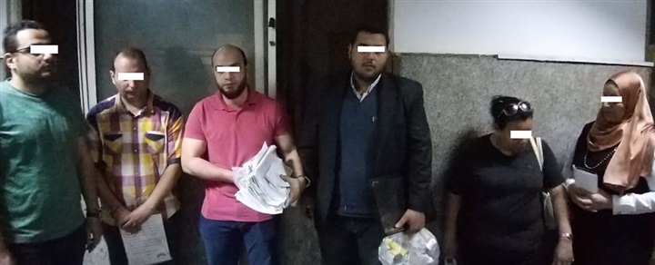 بالصور.. إغلاق 6 مراكز طبية تعمل بدون ترخيص بالمرج 