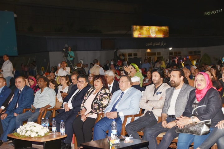 بالصور.. الثقافة تحتفل بالعاشر من رمضان وتكرم أبطال النصر وعدد من مبدعي اكتوبر بالصور.. الثقافة تحتفل بالعاشر من رمضان وتكرم أبطال النصر وعدد من مبدعي اكتوبر