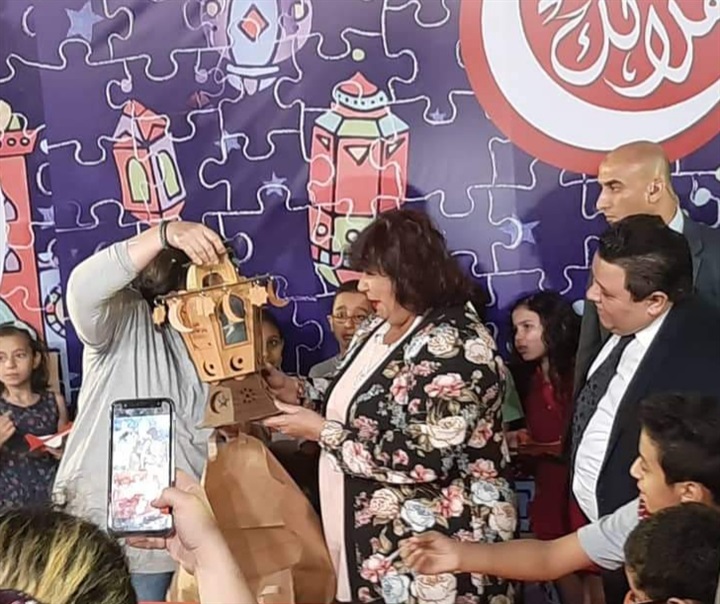 بالصور.. وزير الثقافة ورئيس الإنتاج الثقافى يكرمان الأبنودى وعلى إسماعيل و17 بطلا من القوات المسلحة بالصور.. وزير الثقافة ورئيس الإنتاج الثقافى يكرمان الأبنودى وعلى إسماعيل و17 بطلا من القوات المسلحة