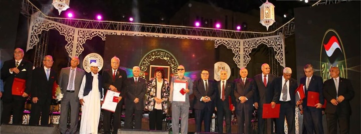 بالصور.. وزير الثقافة ورئيس الإنتاج الثقافى يكرمان الأبنودى وعلى إسماعيل و17 بطلا من القوات المسلحة بالصور.. وزير الثقافة ورئيس الإنتاج الثقافى يكرمان الأبنودى وعلى إسماعيل و17 بطلا من القوات المسلحة