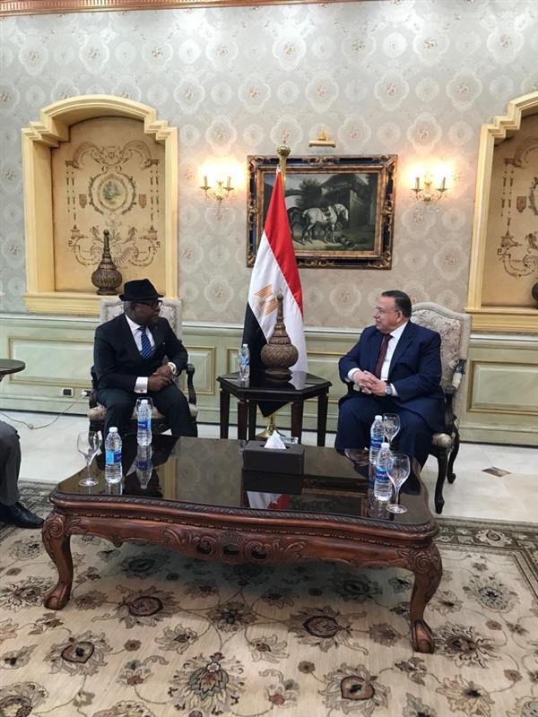 بالصور.. السيد الشريف وكيل مجلس النواب يودع رئيس برلمان غانا والوفد المرافق بمطار القاهرة بالصور.. السيد الشريف وكيل مجلس النواب يودع رئيس برلمان غانا والوفد المرافق بمطار القاهرة