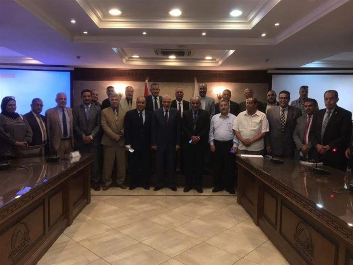 محافظ الجيزة: يلتقى مديري الادارات التعليمية للوقوف على الاستعدادات لاستقبال امتحانات الصف الاول الثانوي 