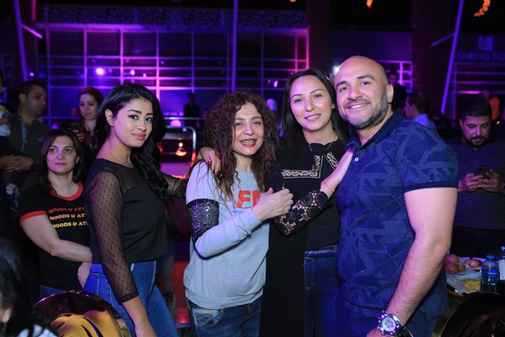 بالصور.. محمد فؤاد يشعل خيمة "ليالي الميرلاند" بحضور كامل العدد بالصور.. محمد فؤاد يشعل خيمة "ليالي الميرلاند" بحضور كامل العدد